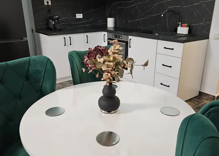 Evergreen Apartment2 那沃达利