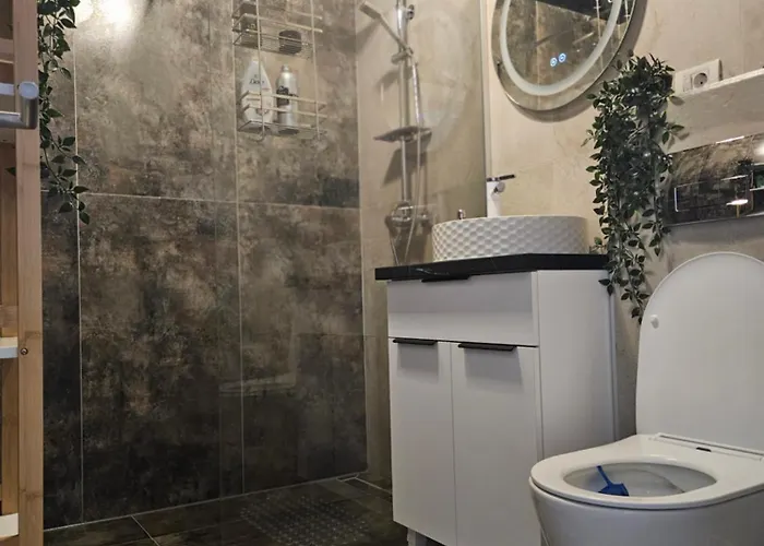 Evergreen Apartment2 *